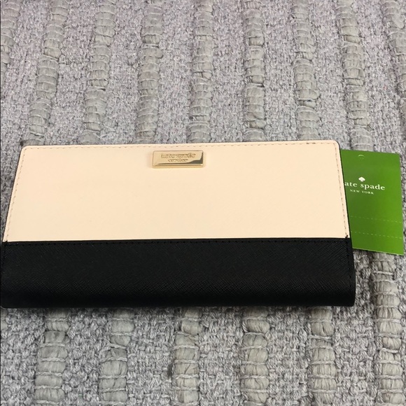 NWT Kate Spade wallet - Picture 2 of 5